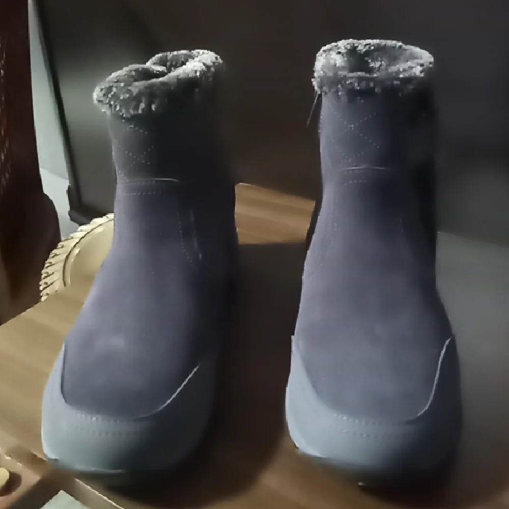 Easy spirit women's Ember Cold weather winter boots booties size 7 Real suede